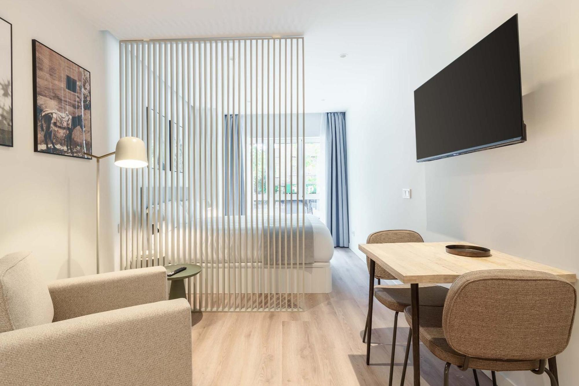 Limehome Madrid Calle De Juan Hurtado De Mendoza Екстериор снимка